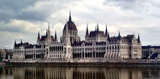 rsz_cropped_gov_photo.png